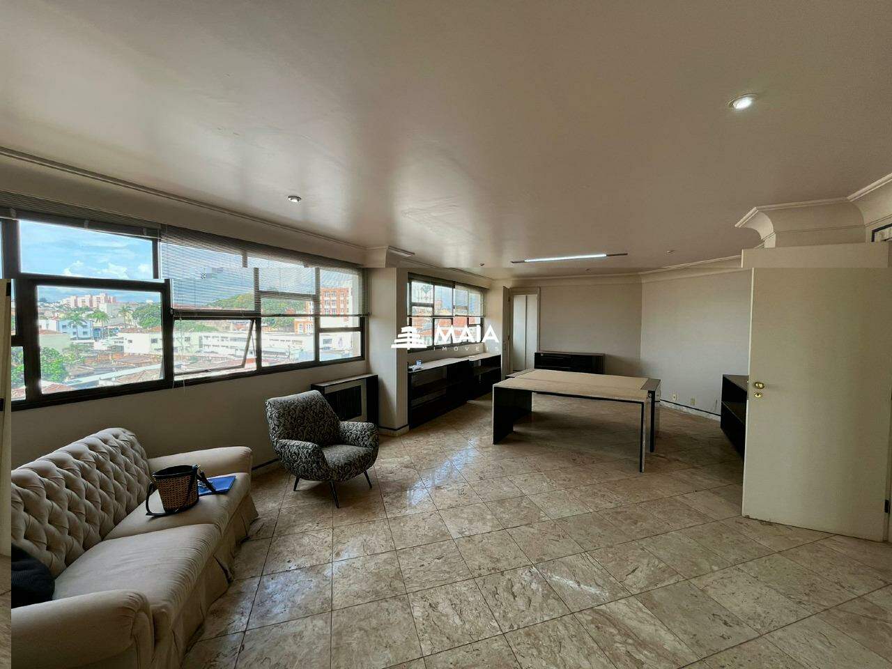 Sala Comercial no Centro