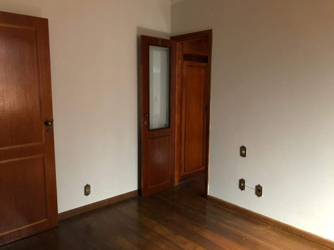 Casa à venda no Frei Eugênio: 