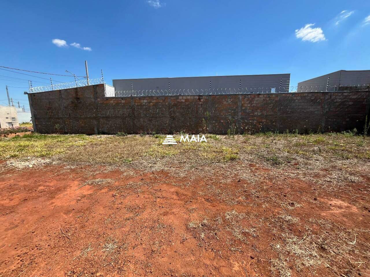 Terreno/Área à venda no Parque das Laranjeiras II: 