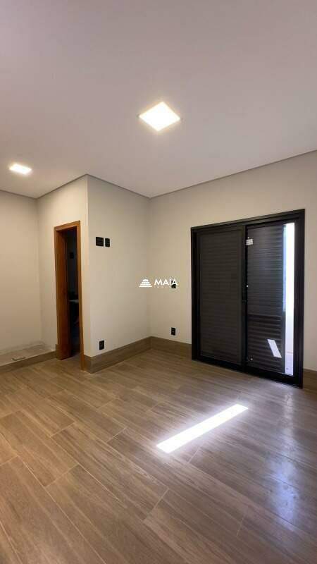 Casa de Condomínio à venda no Estância dos Ipês: 