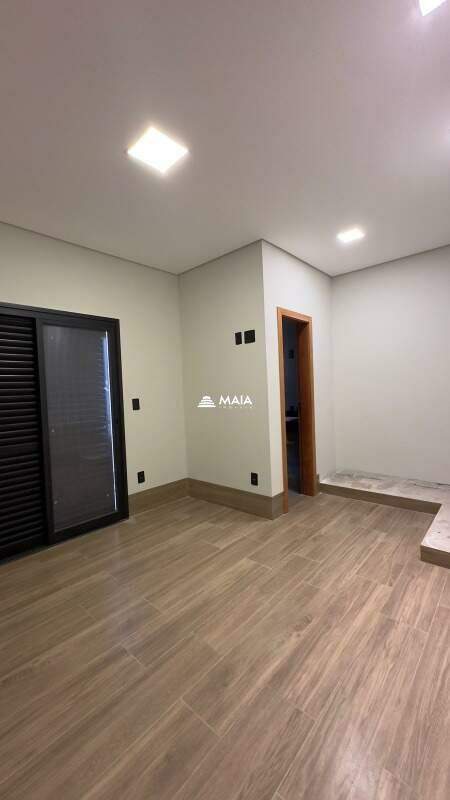 Casa de Condomínio à venda no Estância dos Ipês: 