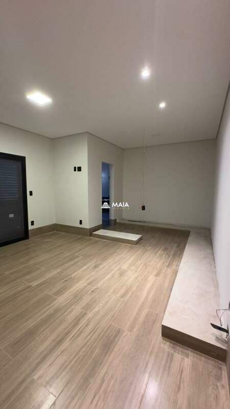 Casa de Condomínio à venda no Estância dos Ipês: 