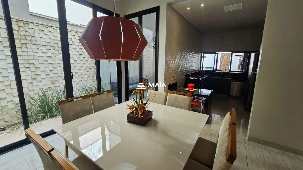 Casa de Condomínio à venda no Estância dos Ipês: 