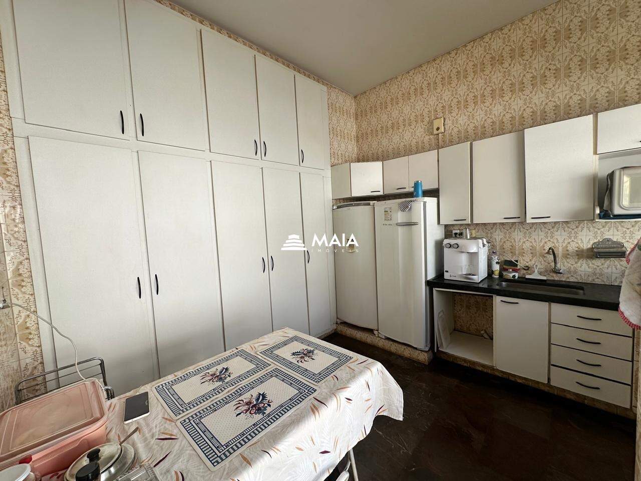 Casa à venda no Centro: 