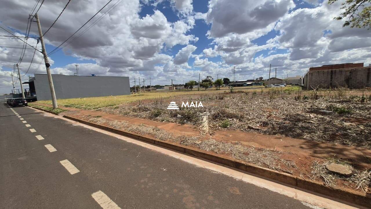 Terreno/Área à venda no Parque das Laranjeiras II: 