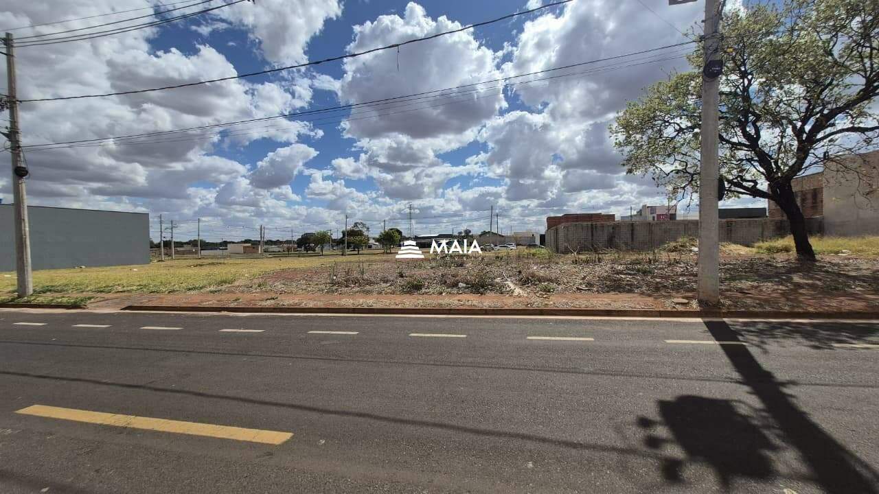 Terreno/Área à venda no Parque das Laranjeiras II: 