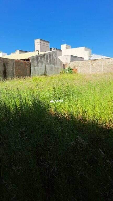 Terreno em Condomínio à venda no Santa Maria: 