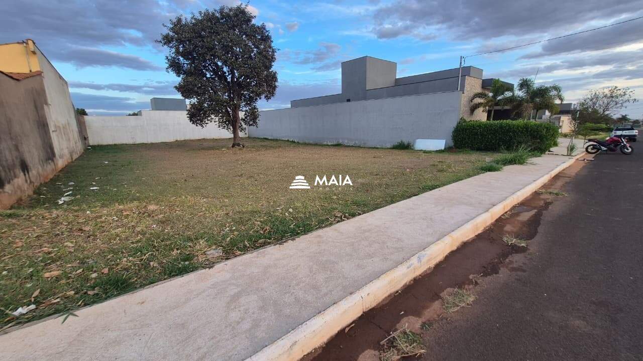 Terreno em Condomínio à venda no Residencial Mário de Almeida Franco: 