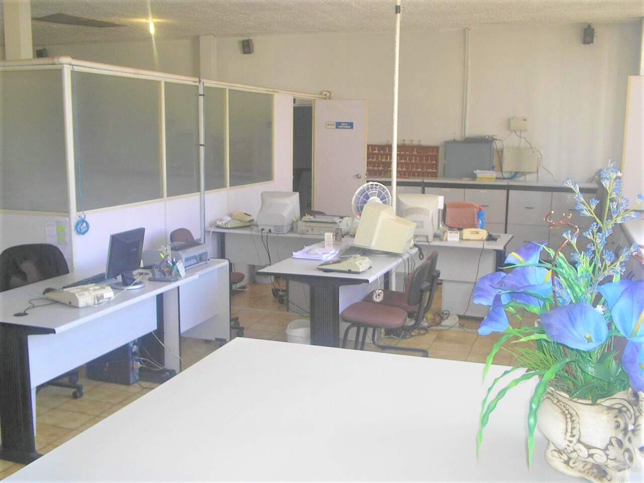 Comercial para aluguel no Mercês: 