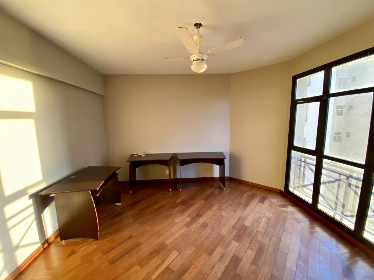 Apartamento para aluguel no Mercês: 