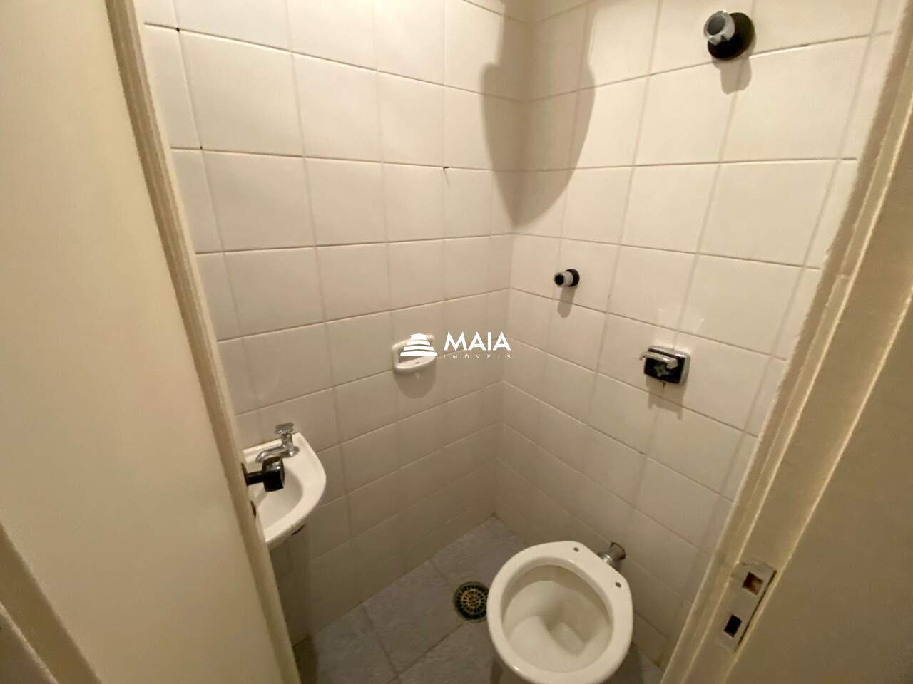 Apartamento para aluguel no Mercês: 
