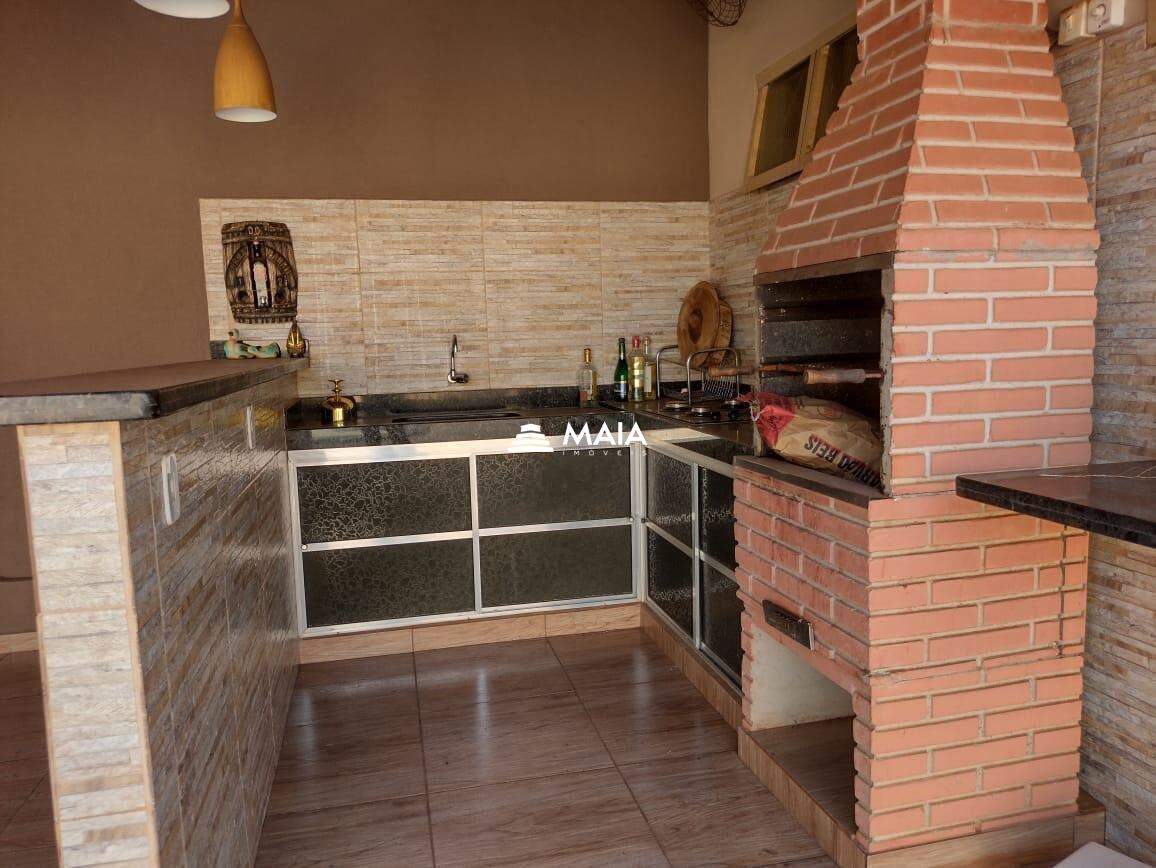 Casa à venda no Lourdes: 