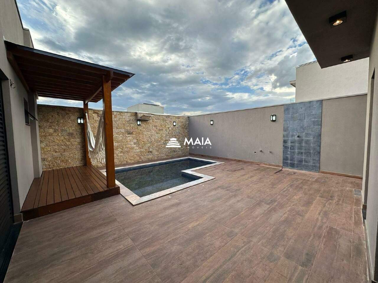 Casa de Condomínio para aluguel no Estância dos Ipês: 