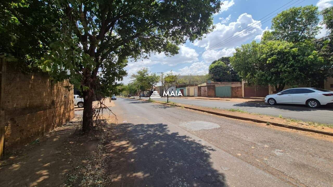 Terreno/Área à venda no Planalto: 