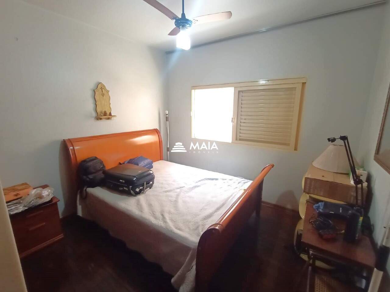 Casa à venda no Mercês: 