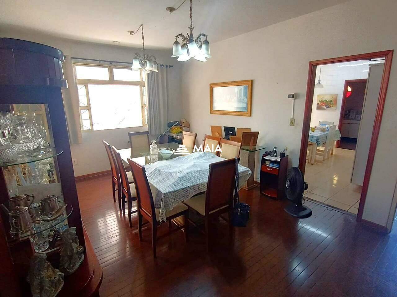 Casa à venda no Mercês: 