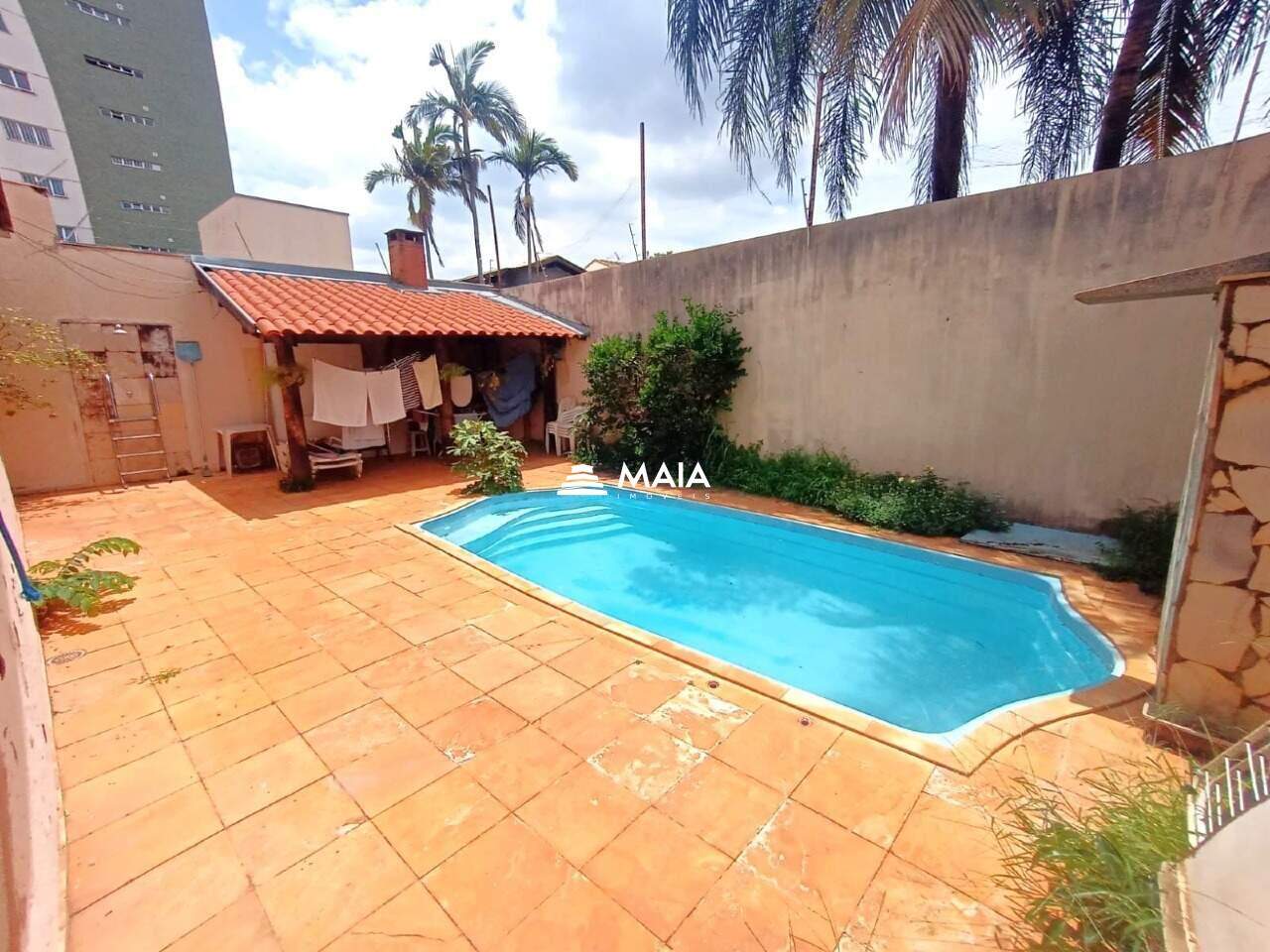 Casa à venda no Mercês: 