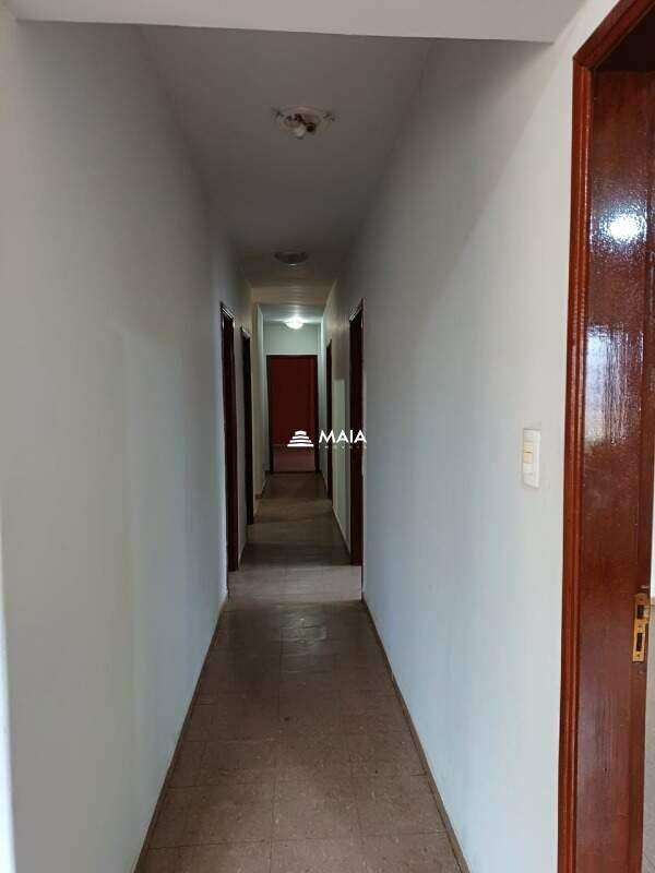 Casa à venda no Centro: 