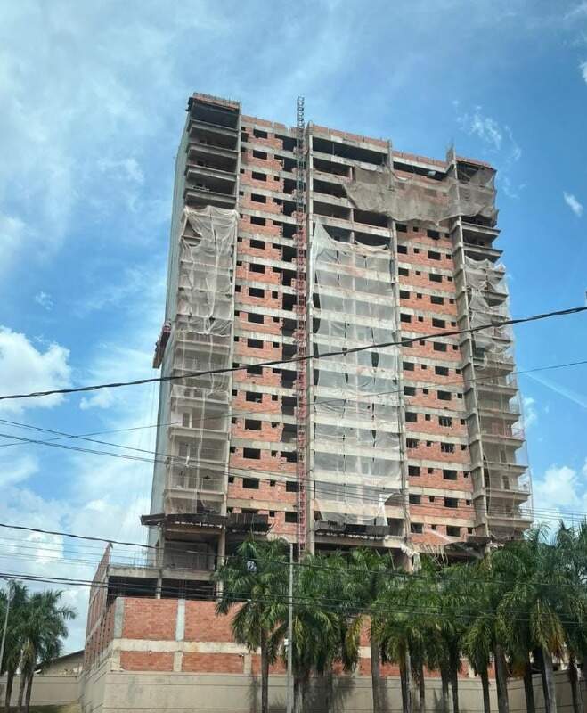 Apartamento à venda no Irmãos Soares: 