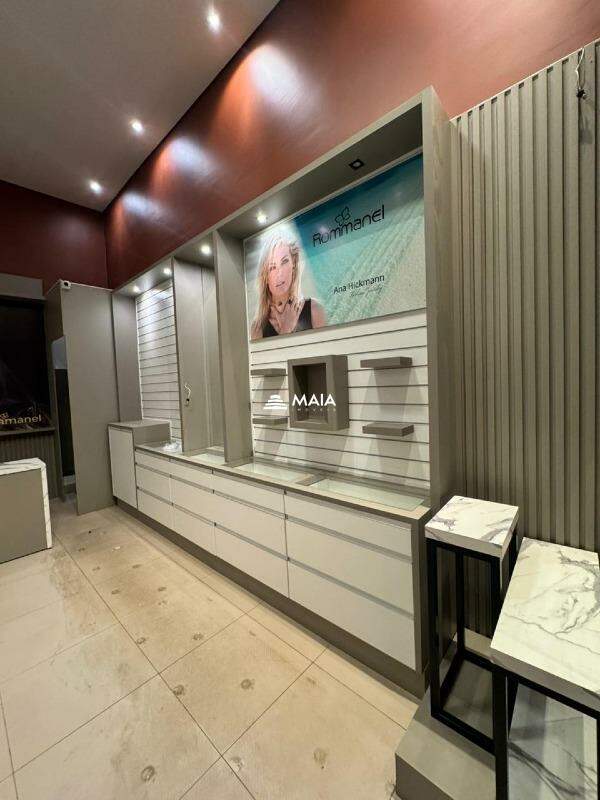 Comercial para aluguel no Parque das Américas: 