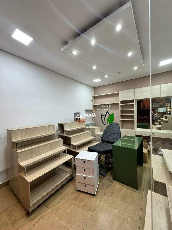 Comercial para aluguel no Parque das Américas: 