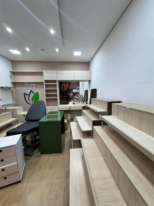 Comercial para aluguel no Parque das Américas: 