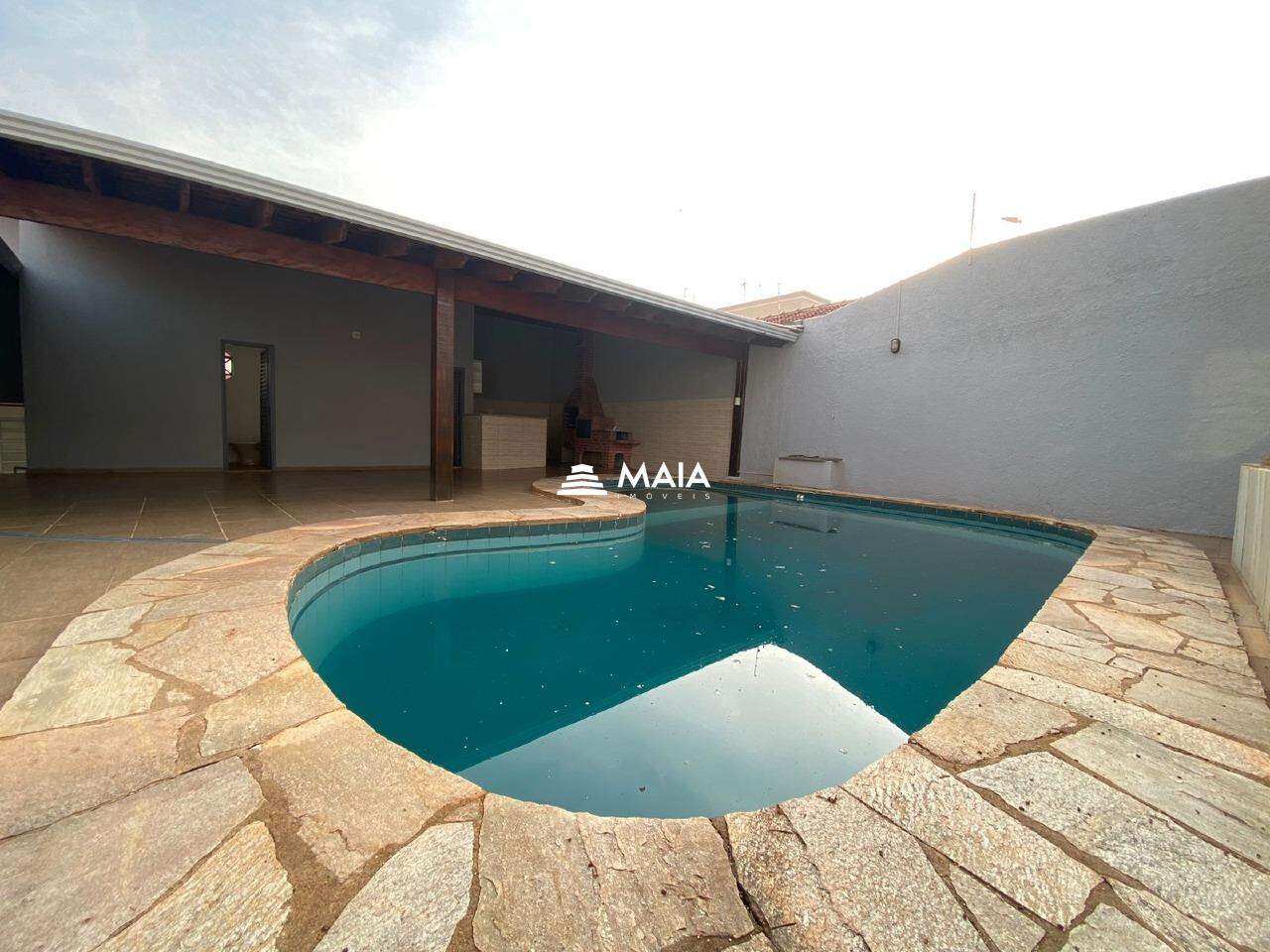 Casa para aluguel no Frei Eugênio: 