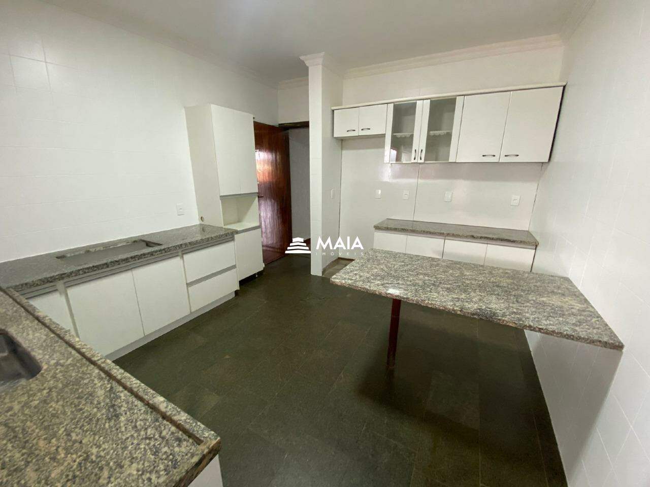 Casa para aluguel no Frei Eugênio: 