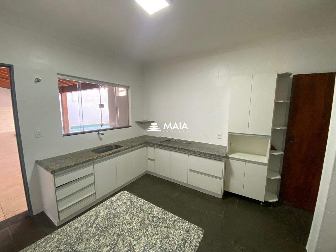 Casa para aluguel no Frei Eugênio: 