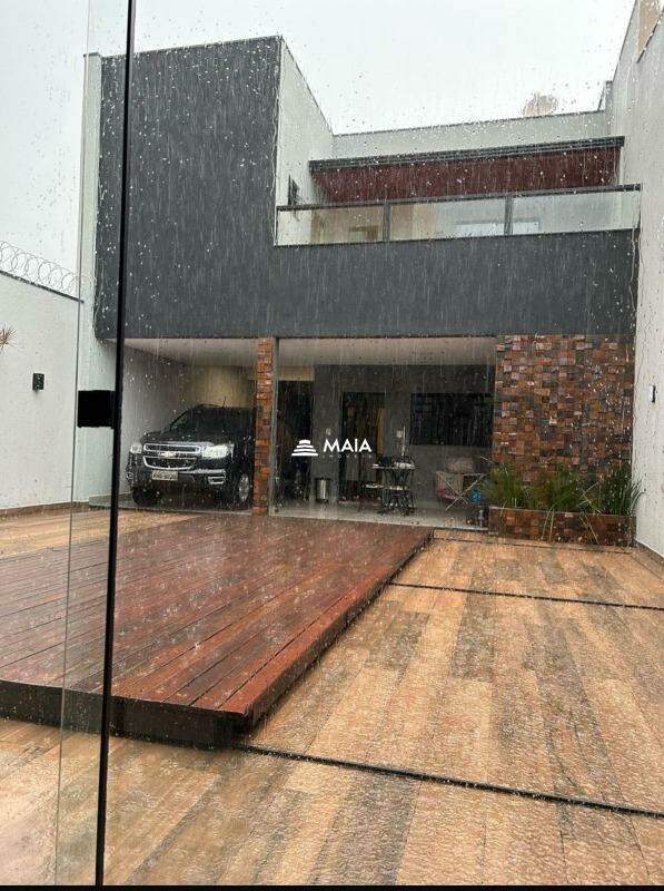 Casa à venda no Jardim Elza Amuí I: 