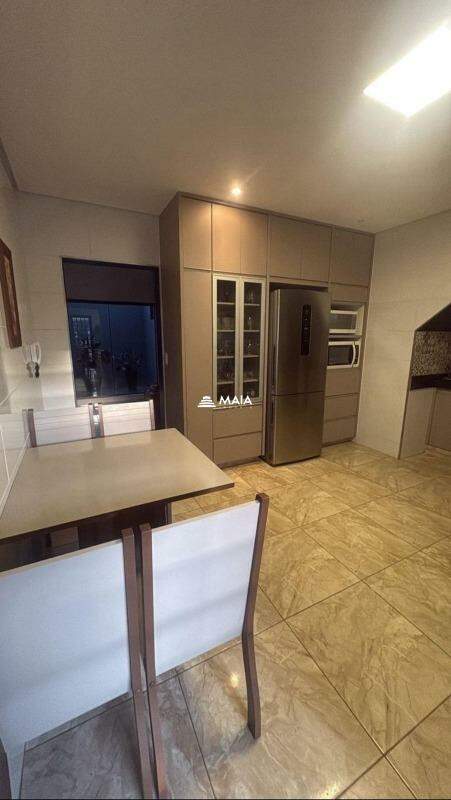 Casa à venda no Jardim Elza Amuí I: 