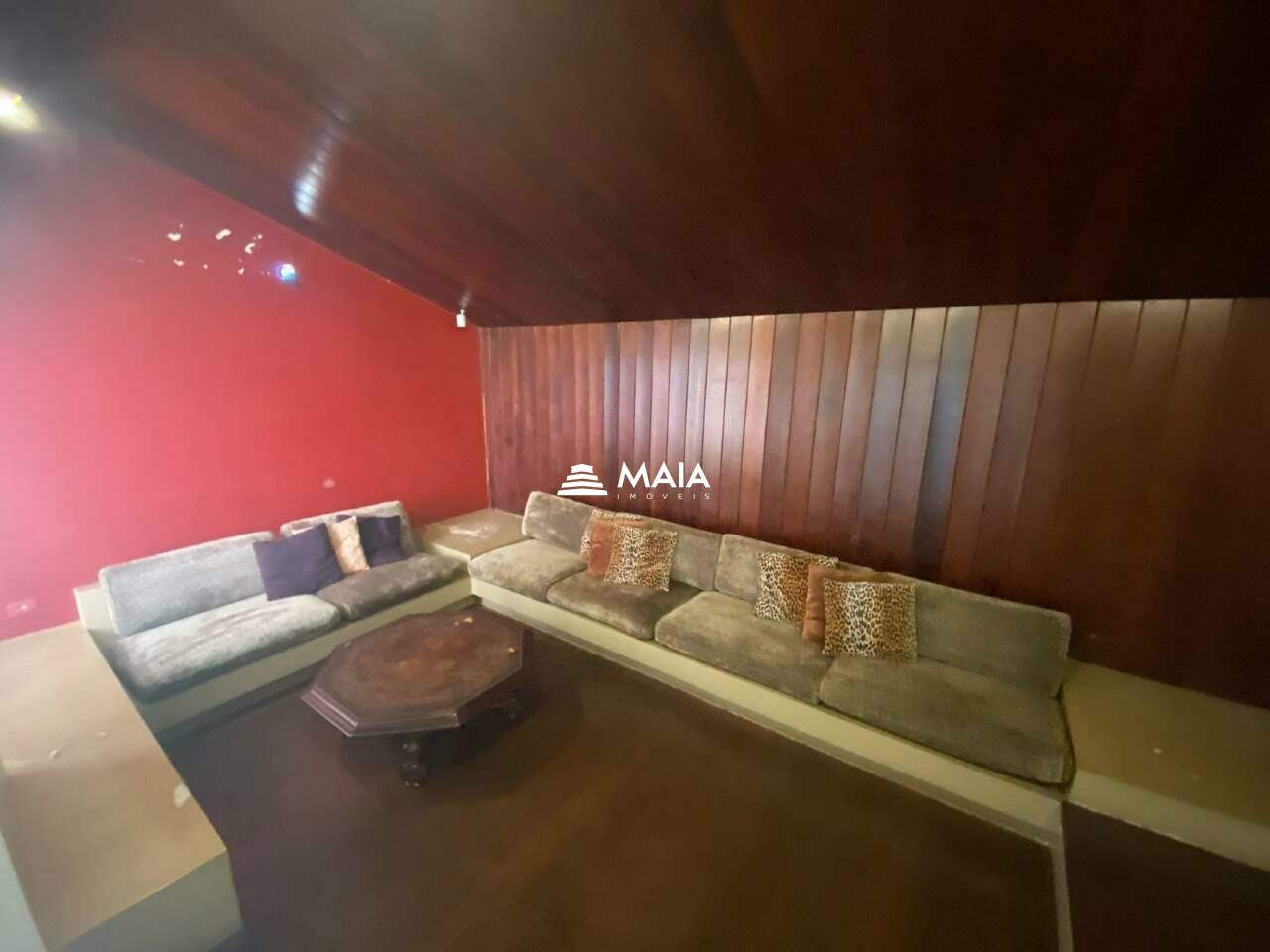 Casa para aluguel no Centro: 