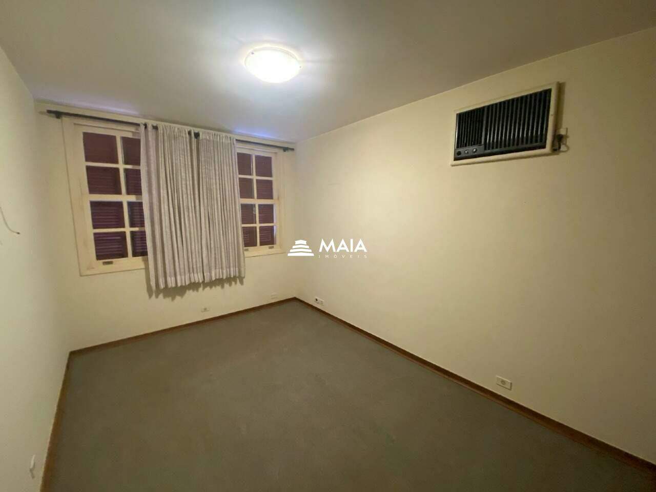 Casa para aluguel no Centro: 