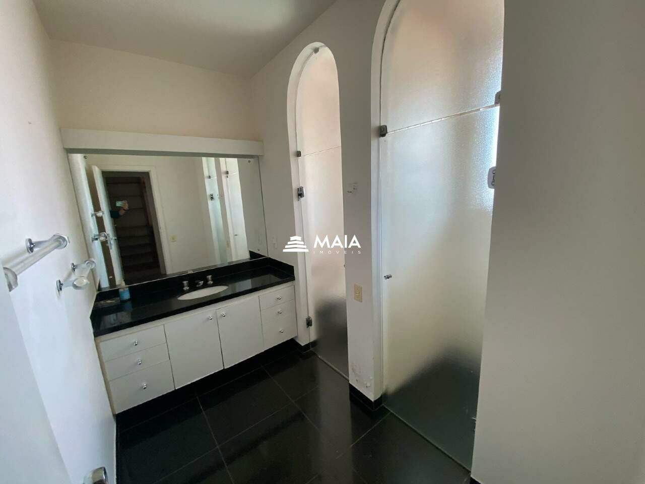 Casa para aluguel no Centro: 