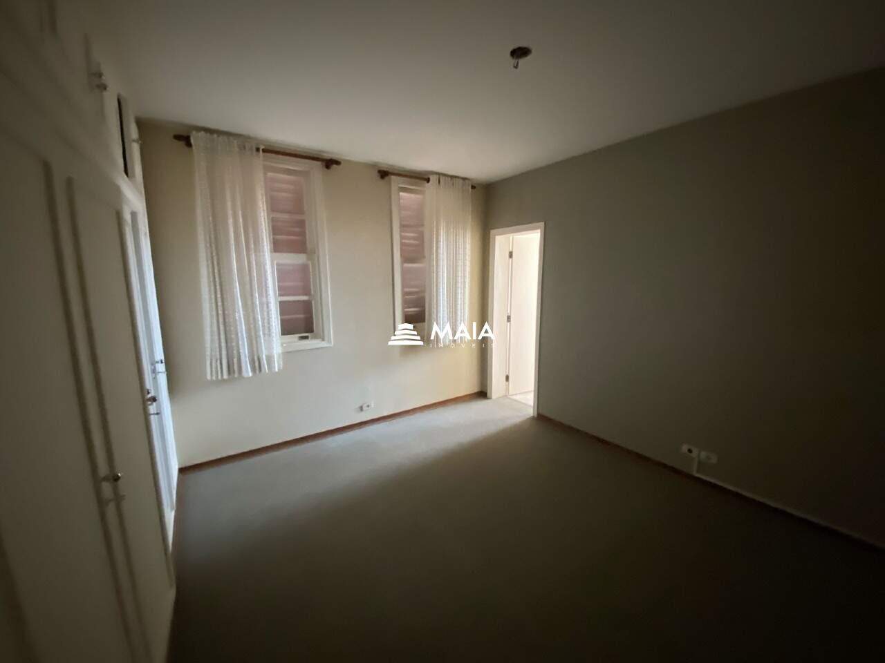 Casa para aluguel no Centro: 