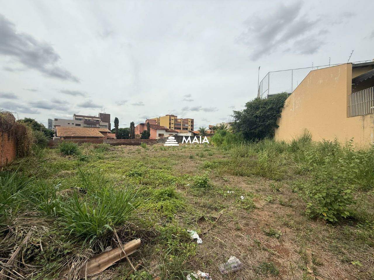 Terreno à venda no bairro Jardim Alexandre Campos