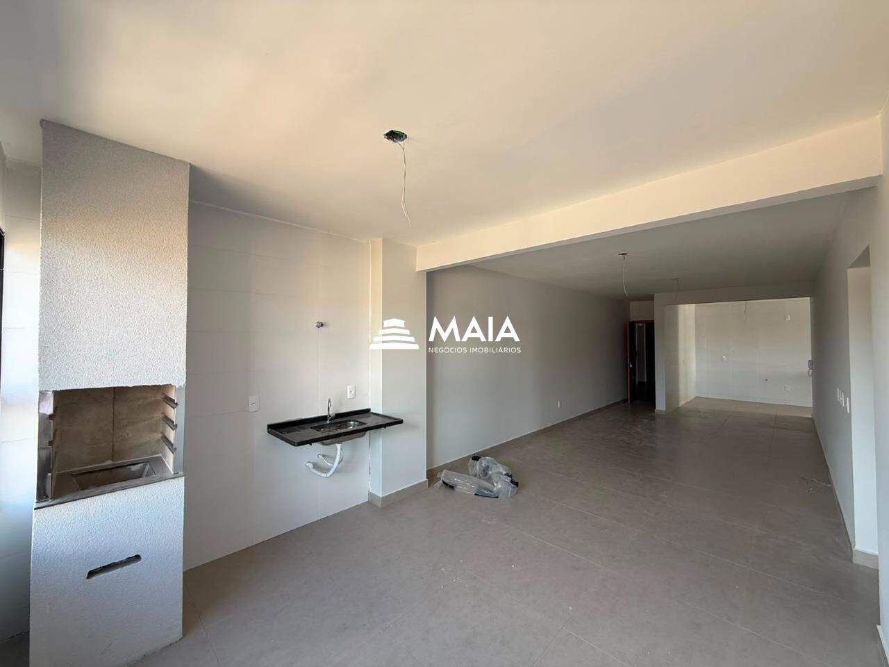 Apartamento à venda no Mercês: 
