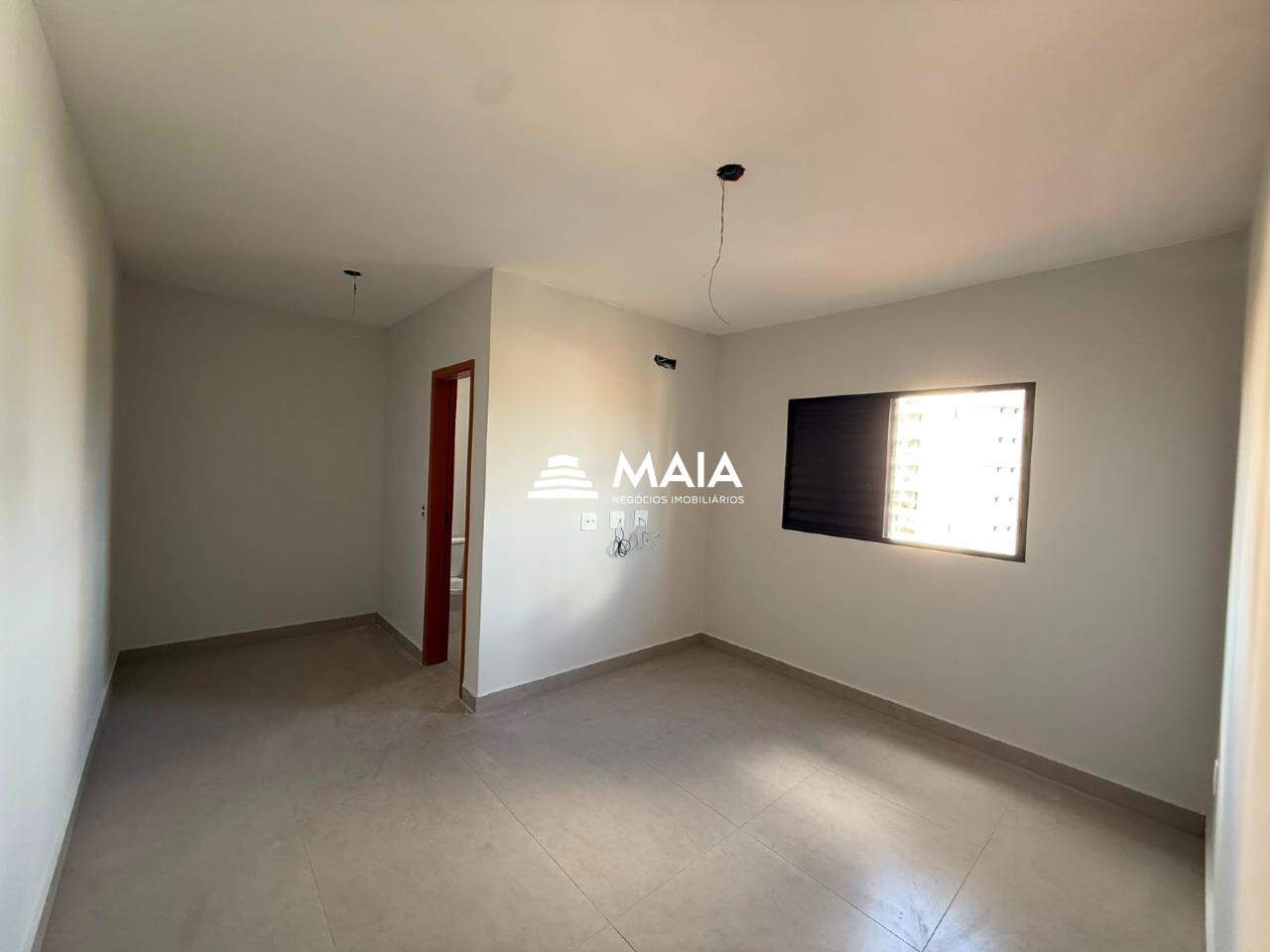 Apartamento à venda no Mercês: 