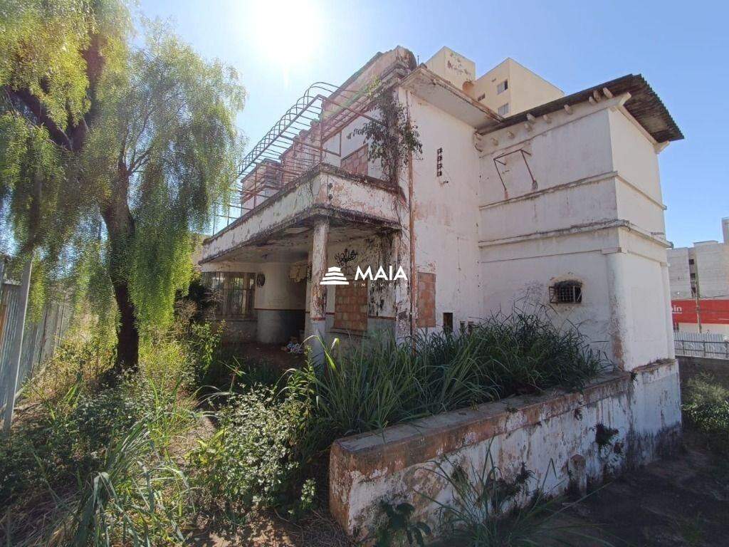 Terreno/Área para aluguel no São Benedito: 