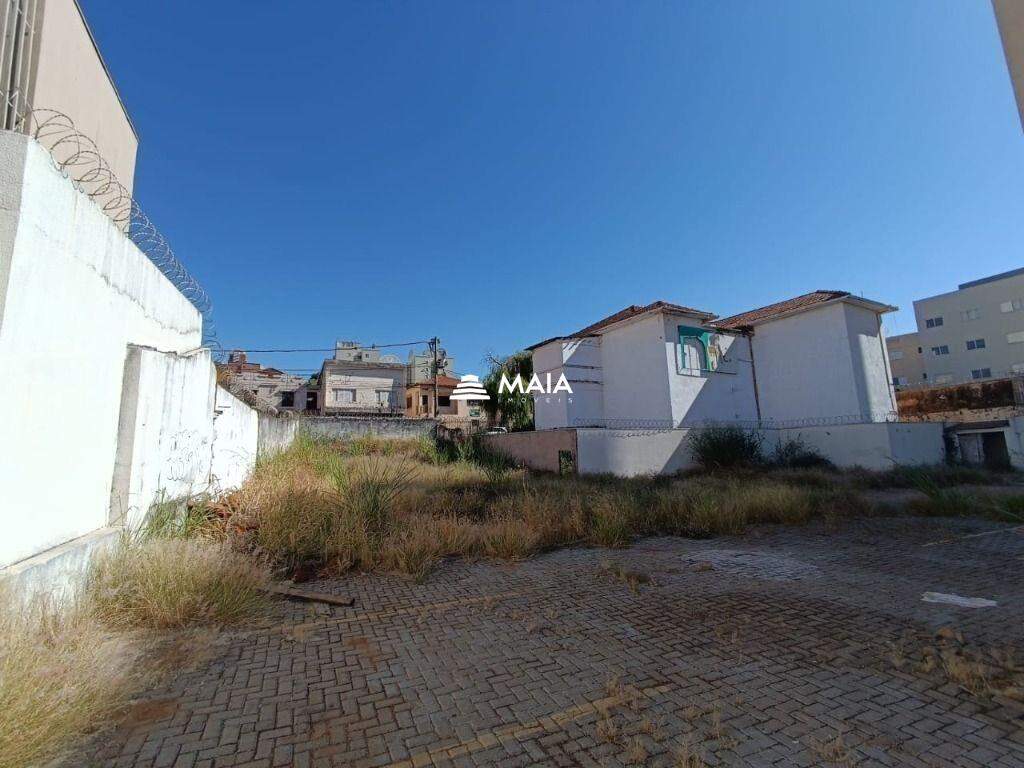 Terreno/Área para aluguel no São Benedito: 