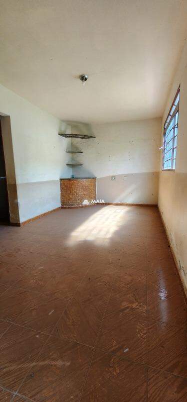 Casa à venda no bairro Santa Maria