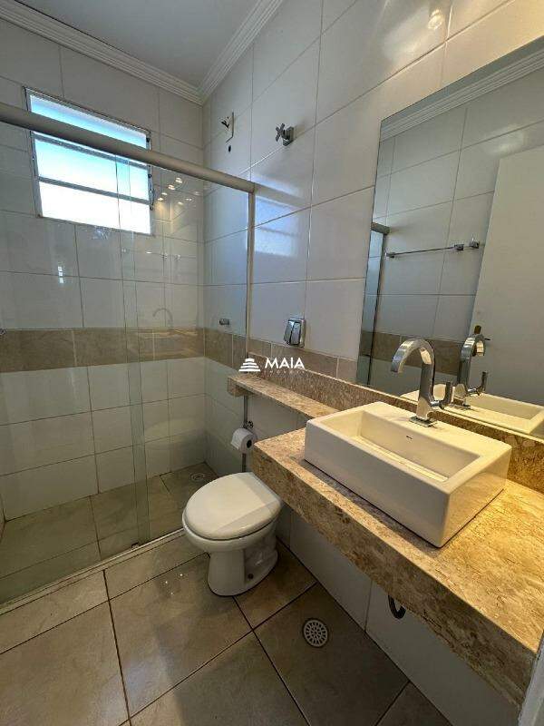 Casa de Condomínio à venda no Portal Beija Flor: 