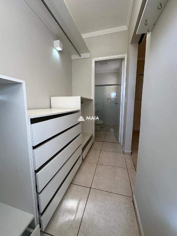 Casa de Condomínio à venda no Portal Beija Flor: 