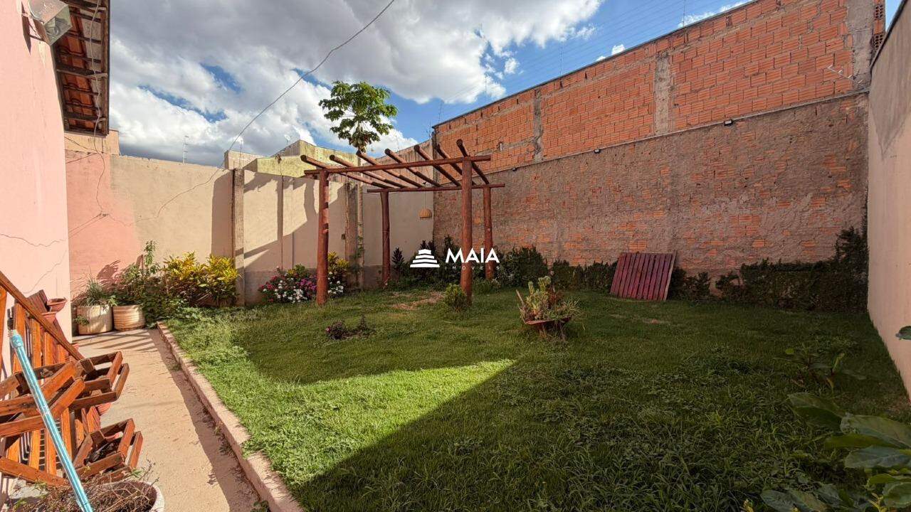 Casa à venda no Jardim Nenê Gomes: 