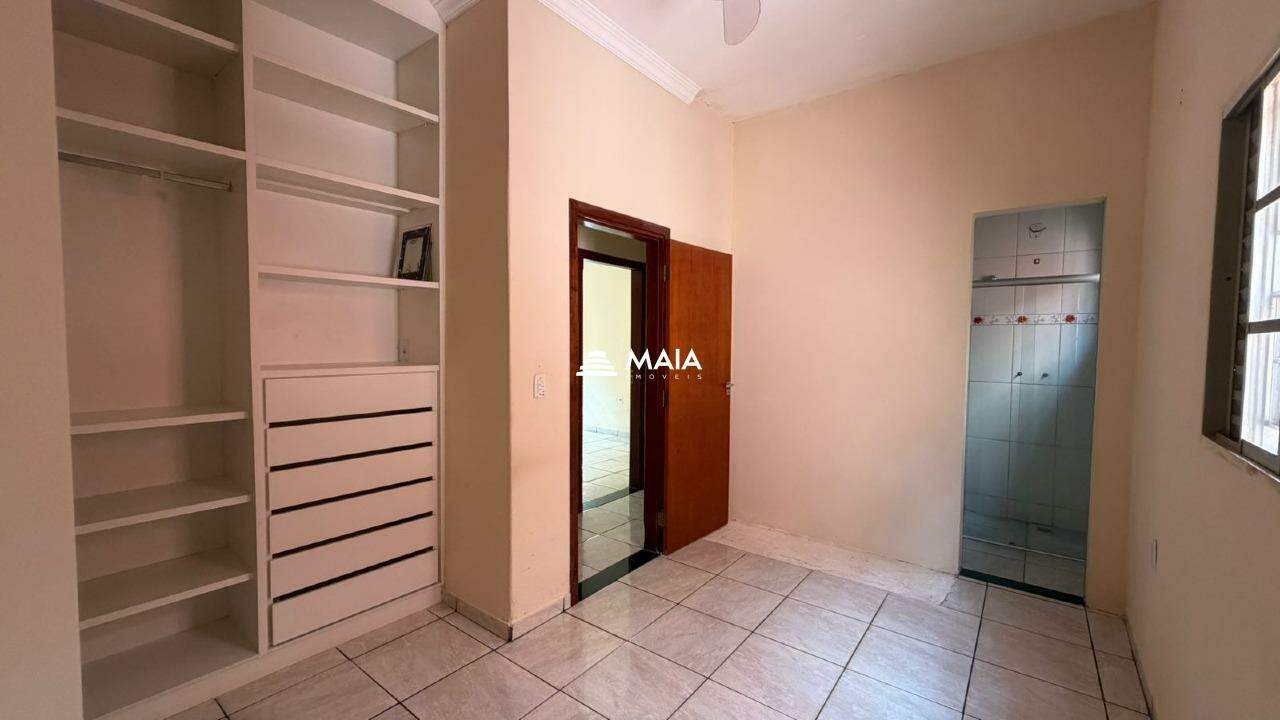 Casa à venda no Jardim Nenê Gomes: 