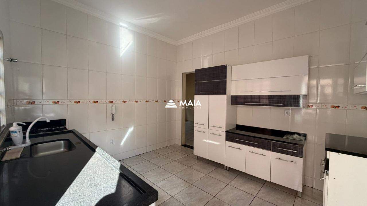 Casa à venda no Jardim Nenê Gomes: 