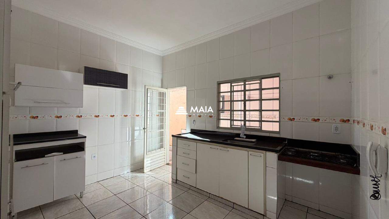 Casa à venda no Jardim Nenê Gomes: 