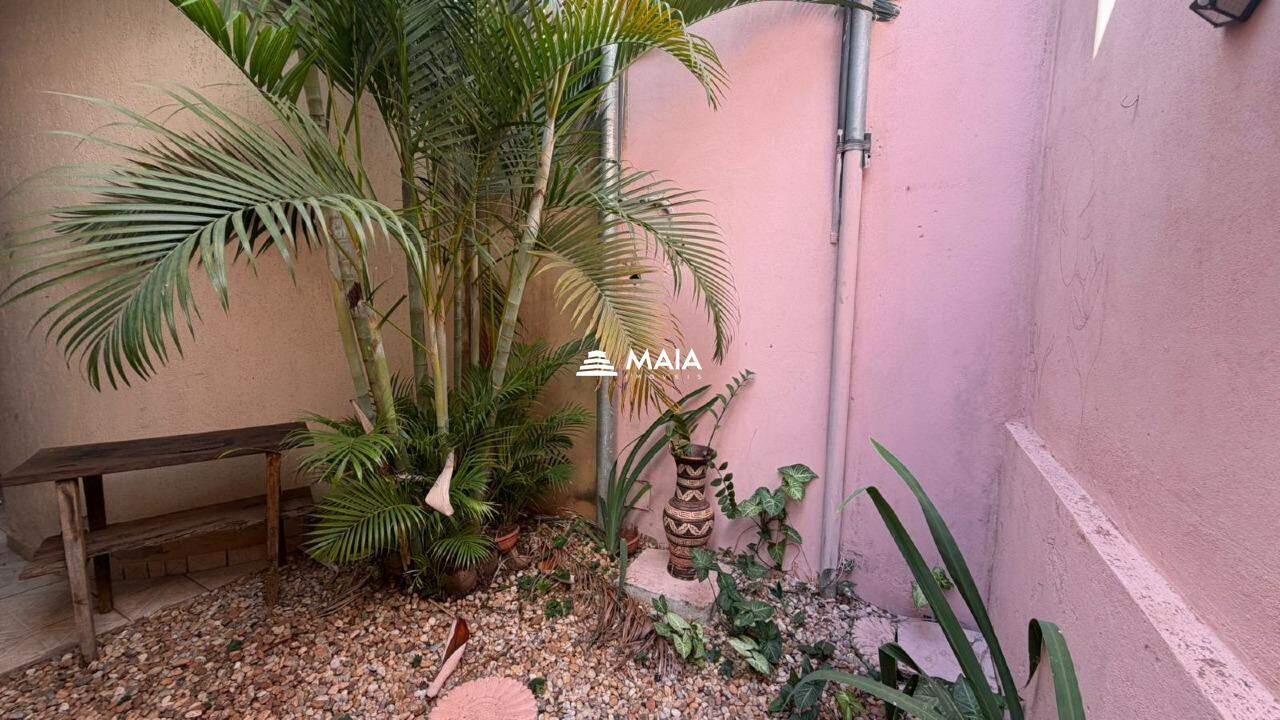 Casa à venda no Jardim Nenê Gomes: 