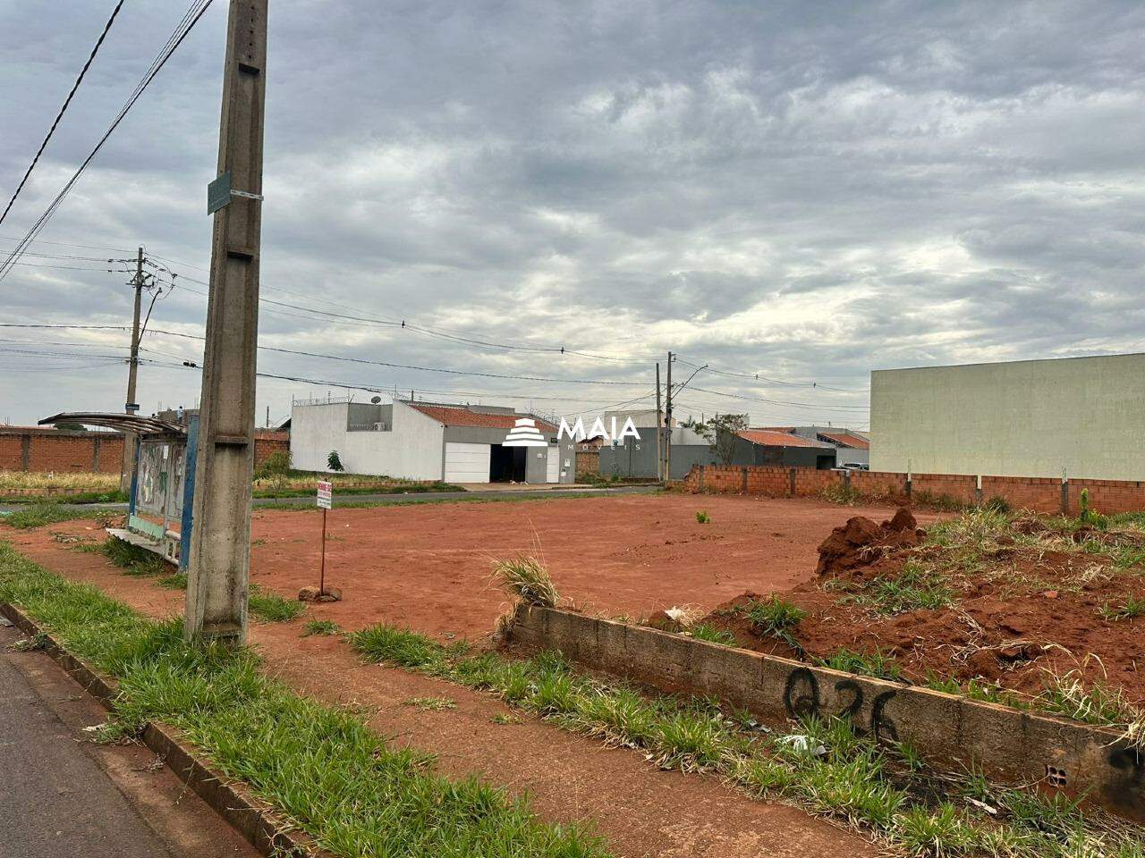 Terreno/Área à venda no Jardim Espanha: 