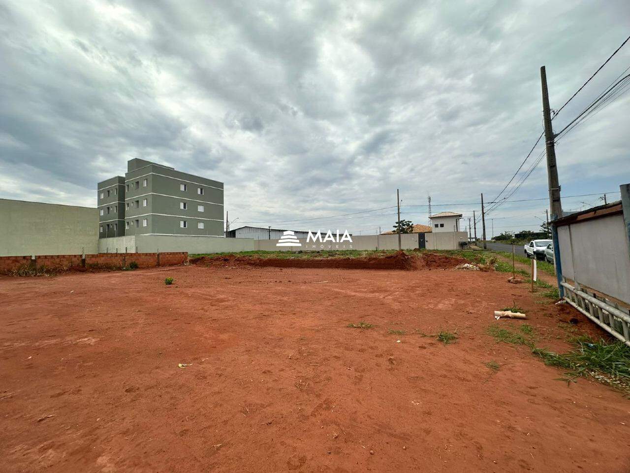 Terreno/Área à venda no Jardim Espanha: 